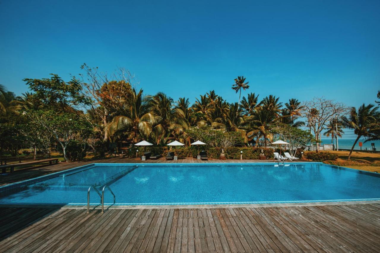 Nana Beach Hotel & Resort Pathiu Exterior photo